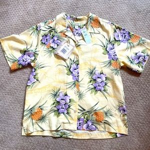 Beautiful Women’s TOMMY Bahama button down top, never worn, with tags